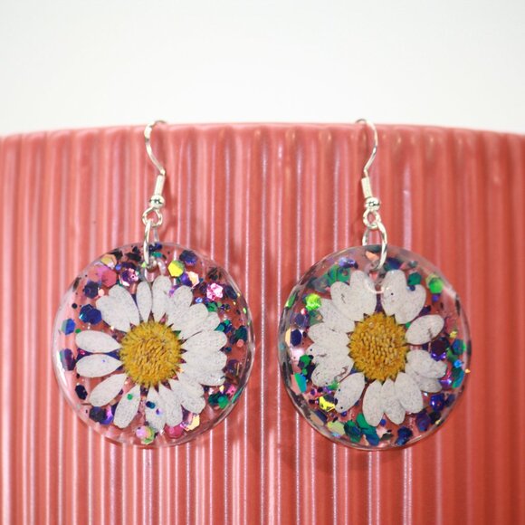 Hand Crafted Daisy Earrings - Picture 5 of 10